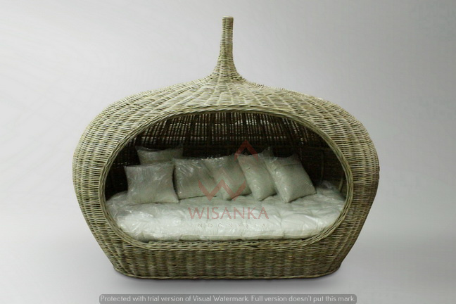 Doha Rattan Daybed
