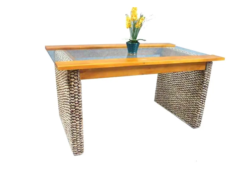 Nouvelle table en osier Mio