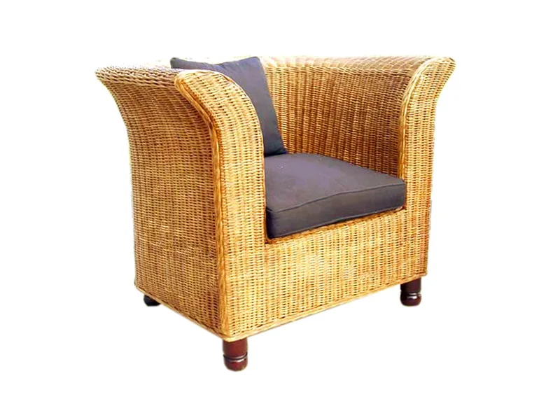 Cadeira do braço do Rattan de Alaska