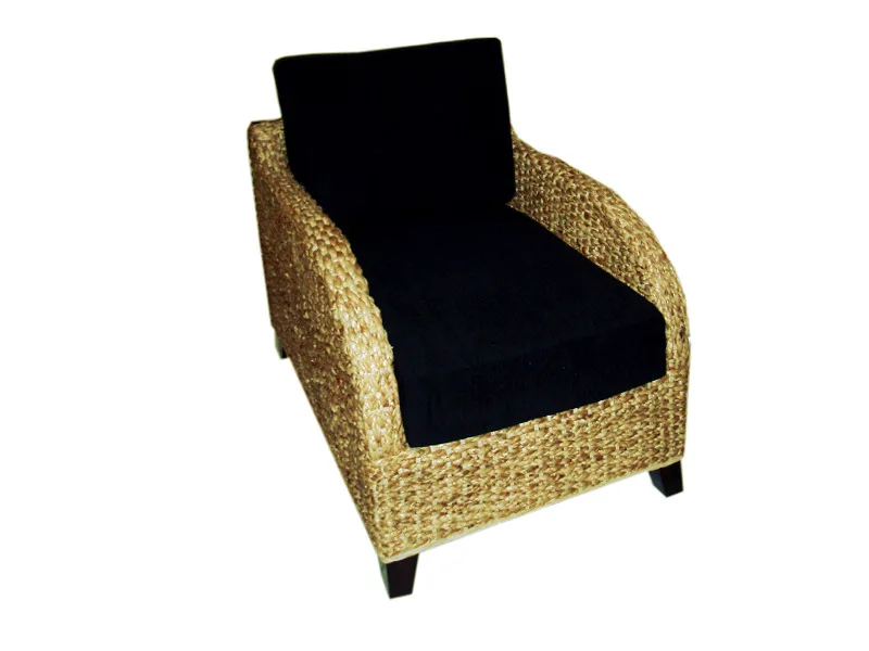 Kursi Lengan Loris Wicker