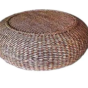 ಕ್ಯಾಲಿಸ್ಟಾ ವಿಕರ್ ರೌಂಡ್ ಟೇಬಲ್