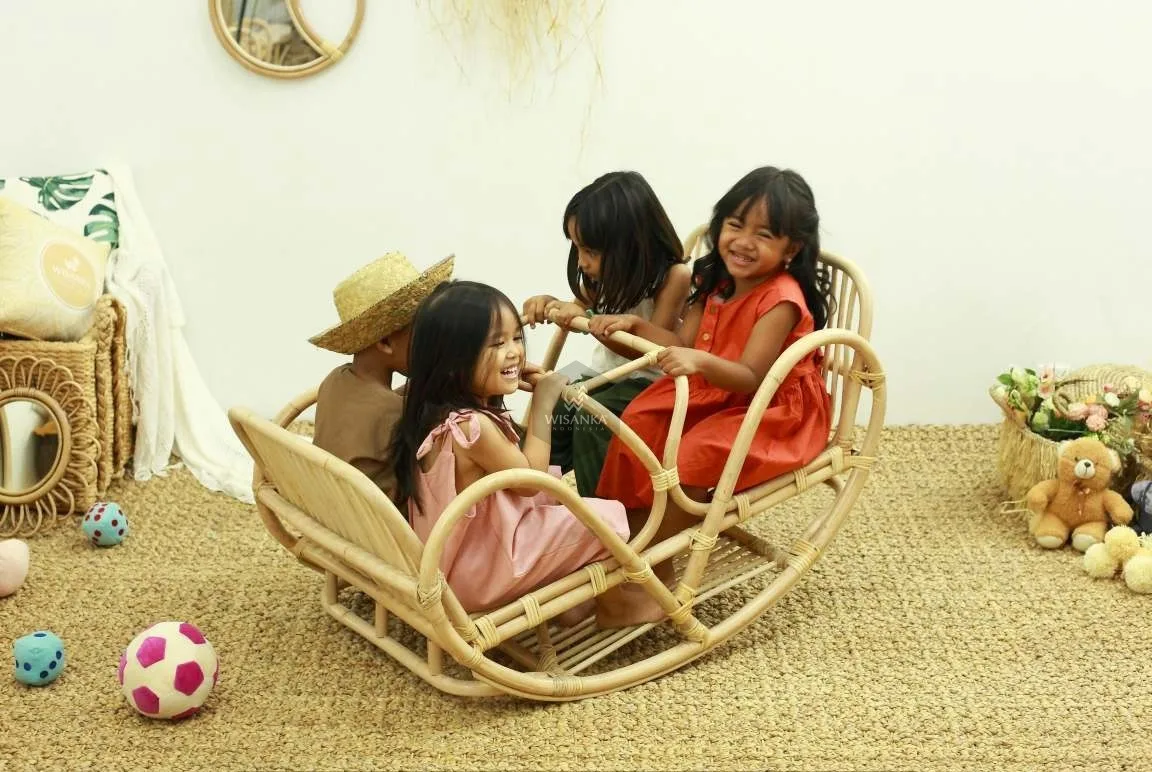 decorate child's play room