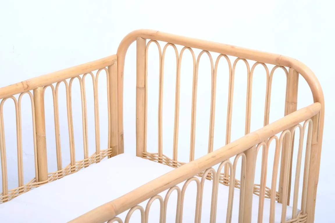 Kalu Rattan bassinet