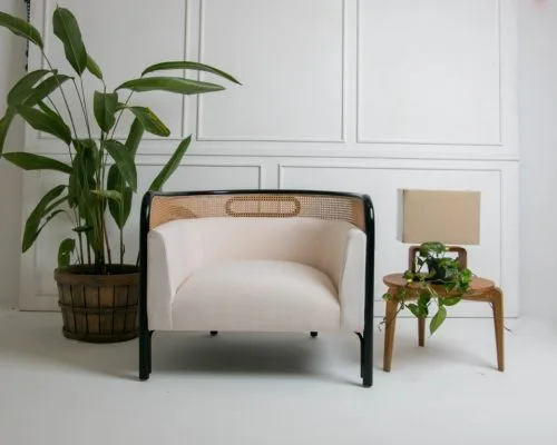 Holz-Rattan-Möbel