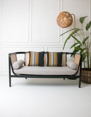 Holz-Rattan-Möbel
